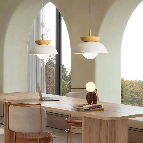 Skandynawska lampa wisząca z pół drewna