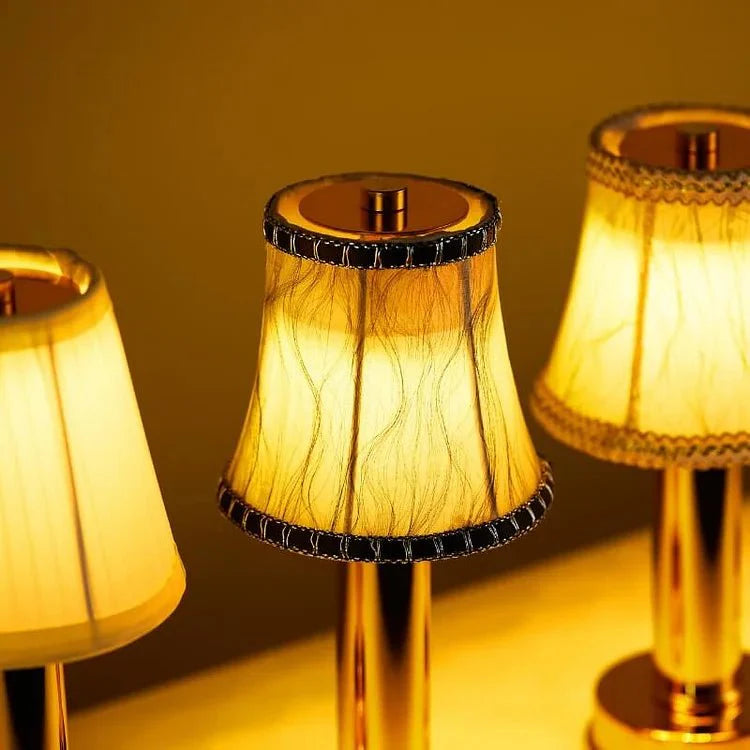 LED bezprzewodowa metalowa lampa stołowa