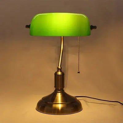Szklana lampa stołowa w stylu europejskim
