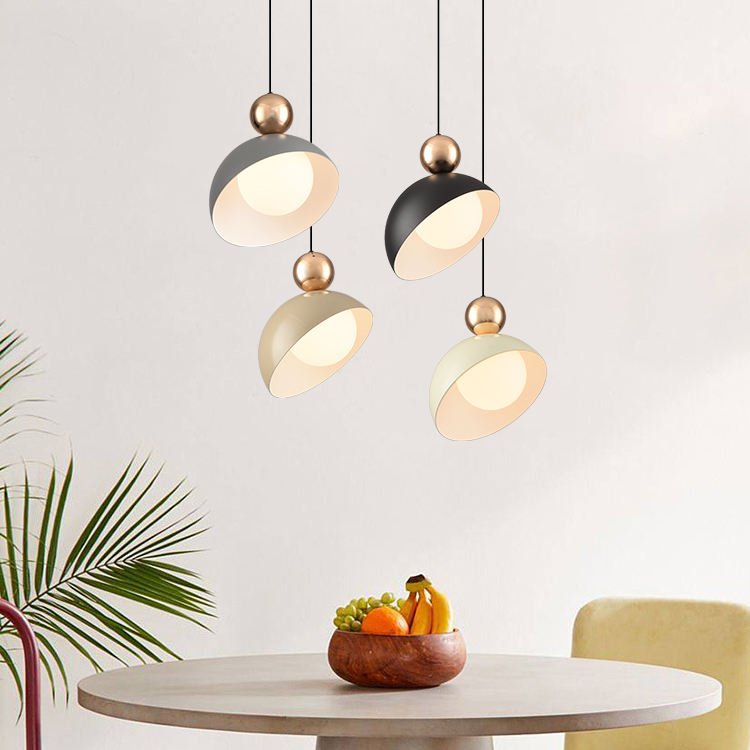 Regulowana Metalowa Lampa Wisząca