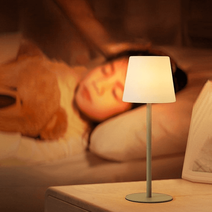 Bezprzewodowa lampa stołowa