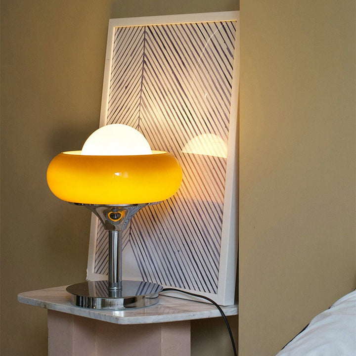 Vintage Bauhaus szklana żółta lampa stołowa